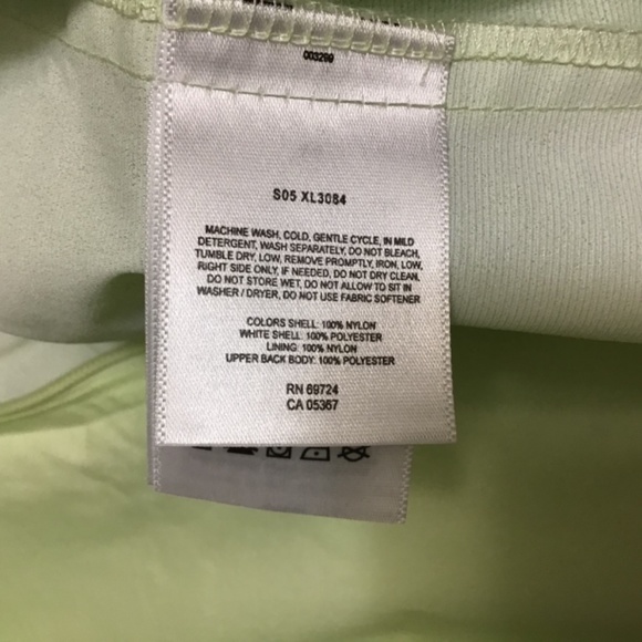 Columbia Women’s Rain/Wind Jacket (New) - Picture 5 of 6